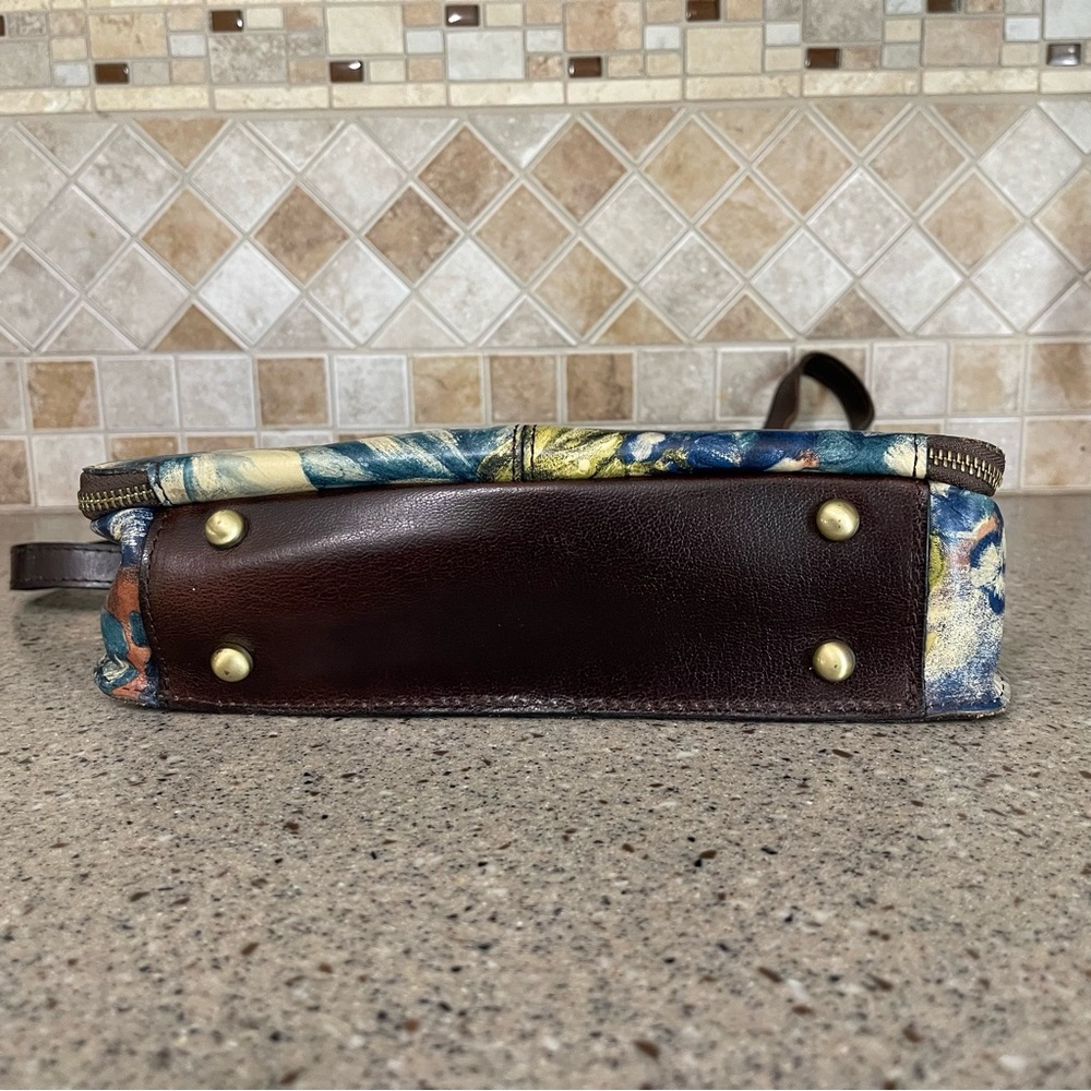 Patricia Nash Blue Multi Floral Shoulder Tote with Matching Wallet - Picture 6 of 13